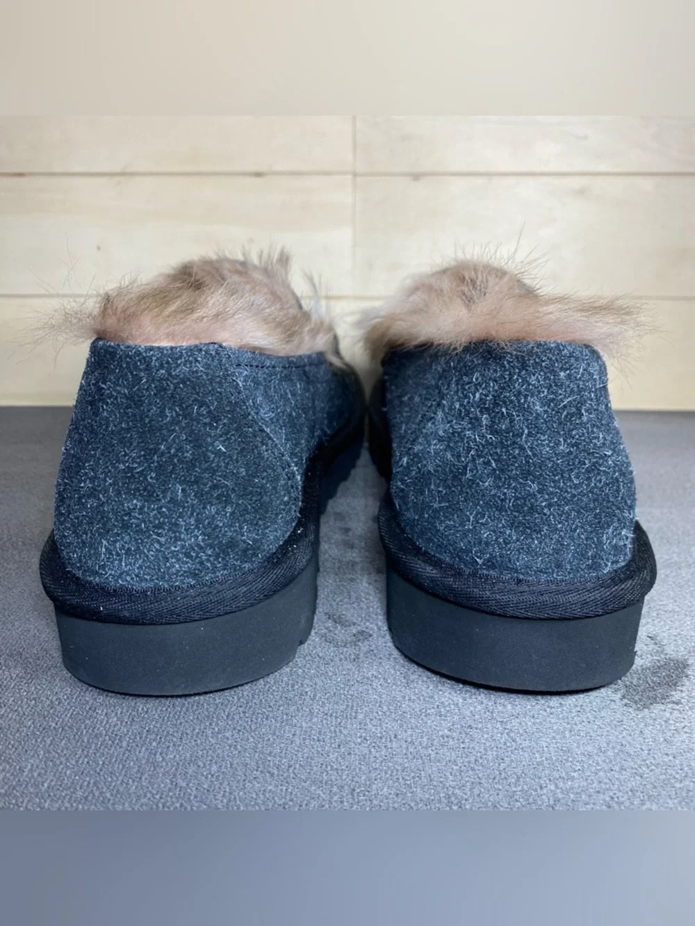 UGG Ellis Loafer Black Hairy Suede Women's Size 9 Shoes Lambs Fur 1179390 - Picture 6 of 11